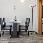 Galic Apartment Vir