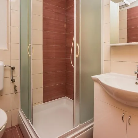 Galic Apartmán Vir
